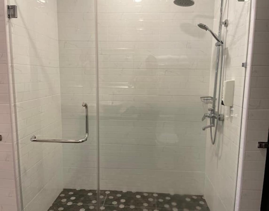 Homestay 8perkins Canning Garden 7-8pax Elegant With 4bedrooms, 3bathroom, 1living, 1dining, 1kitchen-bar With 3parkings *