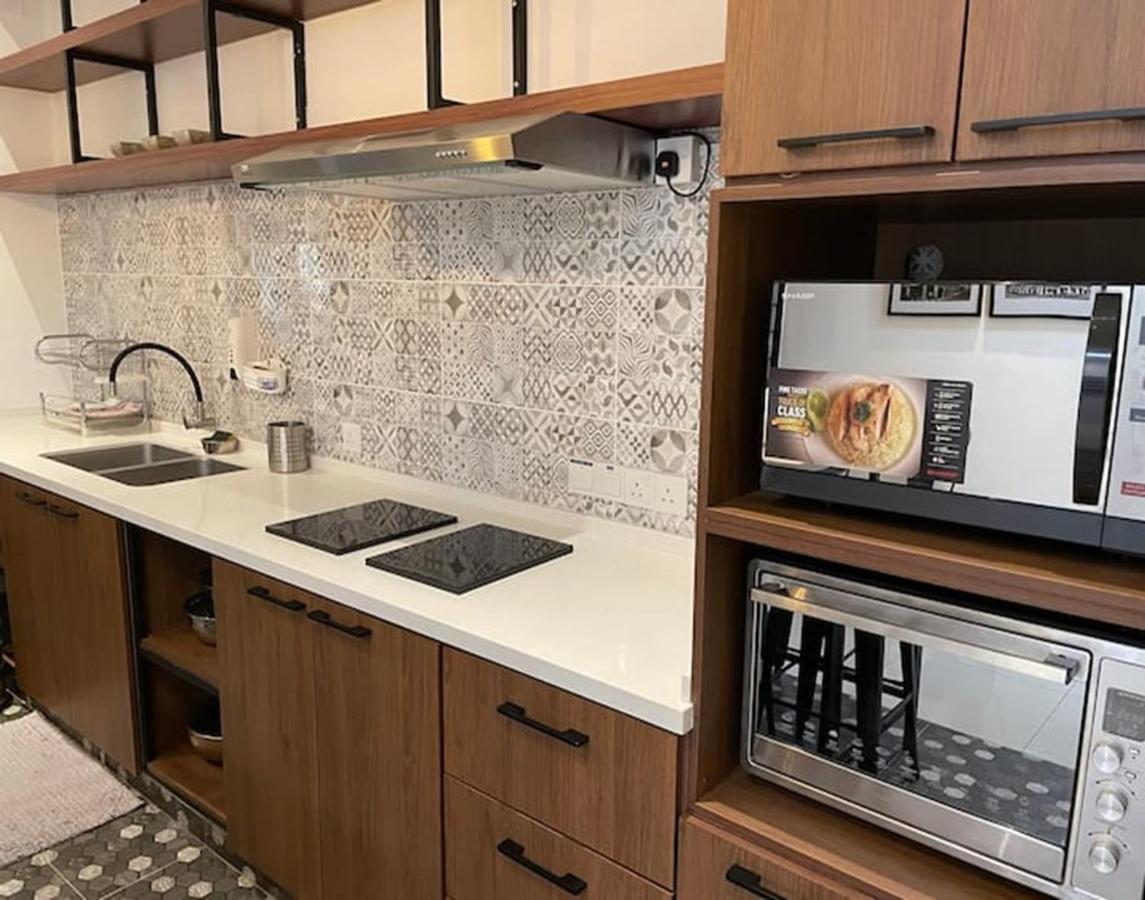 8perkins Canning Garden 7-8pax Elegant With 4bedrooms, 3bathroom, 1living, 1dining, 1kitchen-bar With 3parkings Homestay *